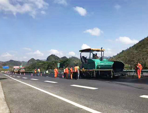 成渝高速公路护栏安装