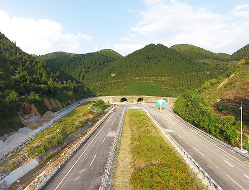 沿江高速公路支线白涛隧道工程